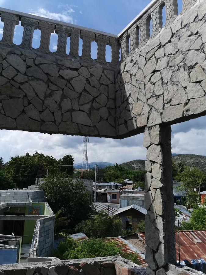 Lago Enriquillo Resort Cerro Al Medio Exterior photo